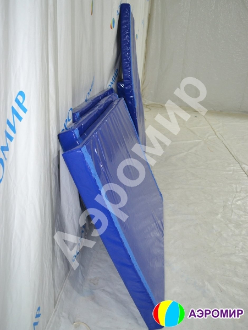 Ударопоглощающие покрытия и маты с наполнением из пенополиуретана для надувного батута для эксплуатации надувного батута