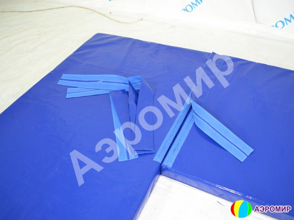 Ударопоглощающие покрытия и маты с наполнением из пенополиуретана для надувного батута для эксплуатации надувного батута