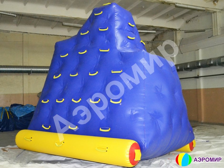 Надувная водная горка скала