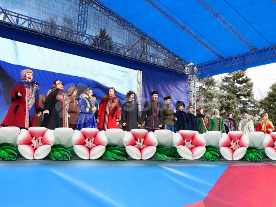 Яблоня с раскрытием