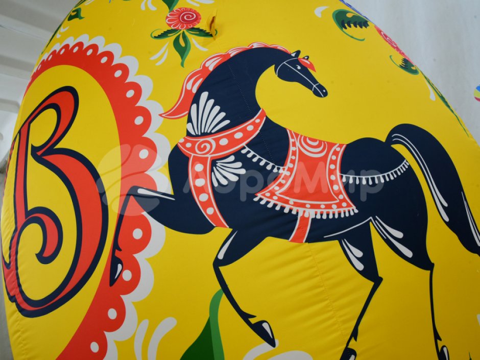 Пасхальное яйцо расписное — большая надувная фигура на Пасху