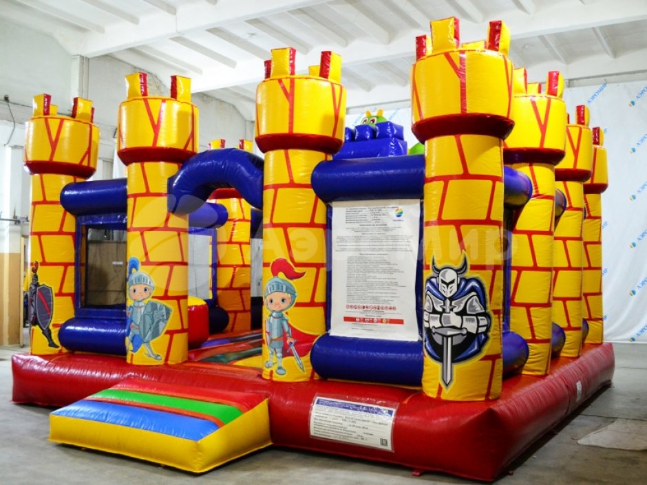 Надувной батут Замок Дракона — небольшой надувной батут для бизнеса 30 м²