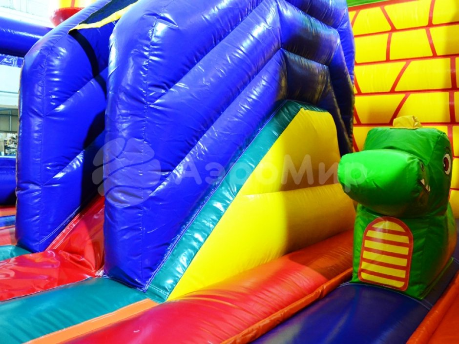 Надувной батут Замок Дракона — небольшой надувной батут для бизнеса 30 м²