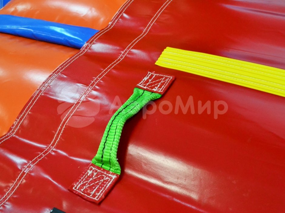 Надувная горка БС-102 «Зимняя сказка»