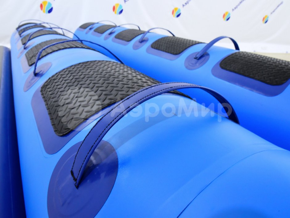 Банан надувной зимний двойной — буксируемый аттракцион