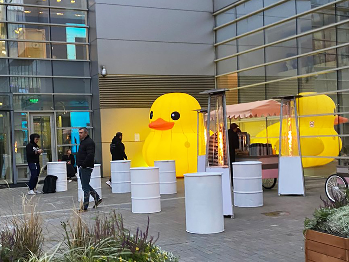 Производство надувной рекламы