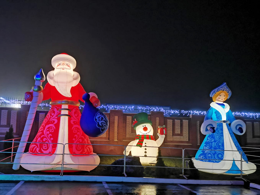 Надувной Дед Мороз с подсветкой