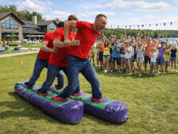 Командные лыжи