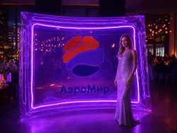 Прозрачный билборд