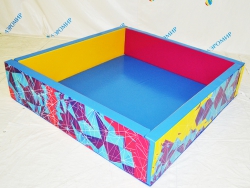 Квадратный сухой бассейн с полноцветной печатью
